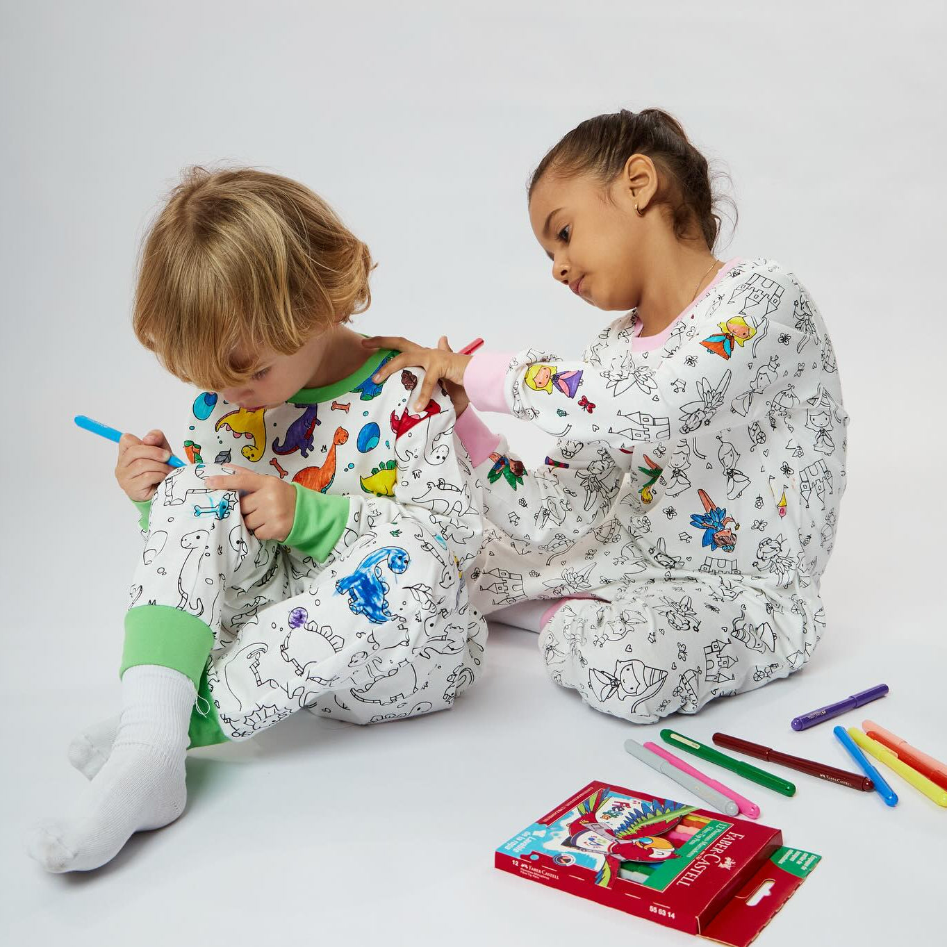 Pijama Coloreable Para Niños